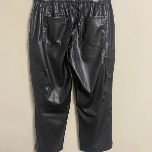 Almost Famous Black Polyurethane Cargo Pants NWOT Size Large L High Rise - Picture 2 of 8